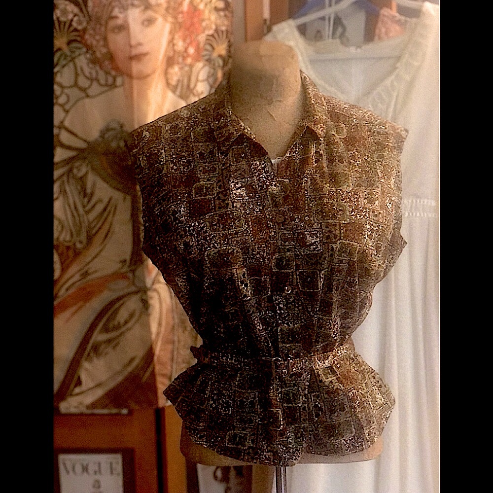 Vintage 1950’s Sanforized blouse- 100% cotton, abstract, sleeveless, with belt